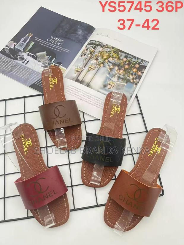 Sandals at Wholesale - thumbnail 19