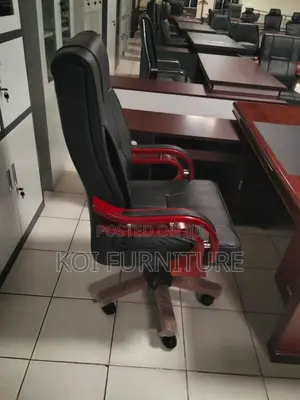 Office Chair : Black Leather Bliss Executive Office Seat