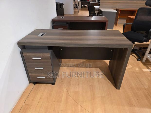 Office Desk : 1400mm Executive Wooden Office Desk With Drawers