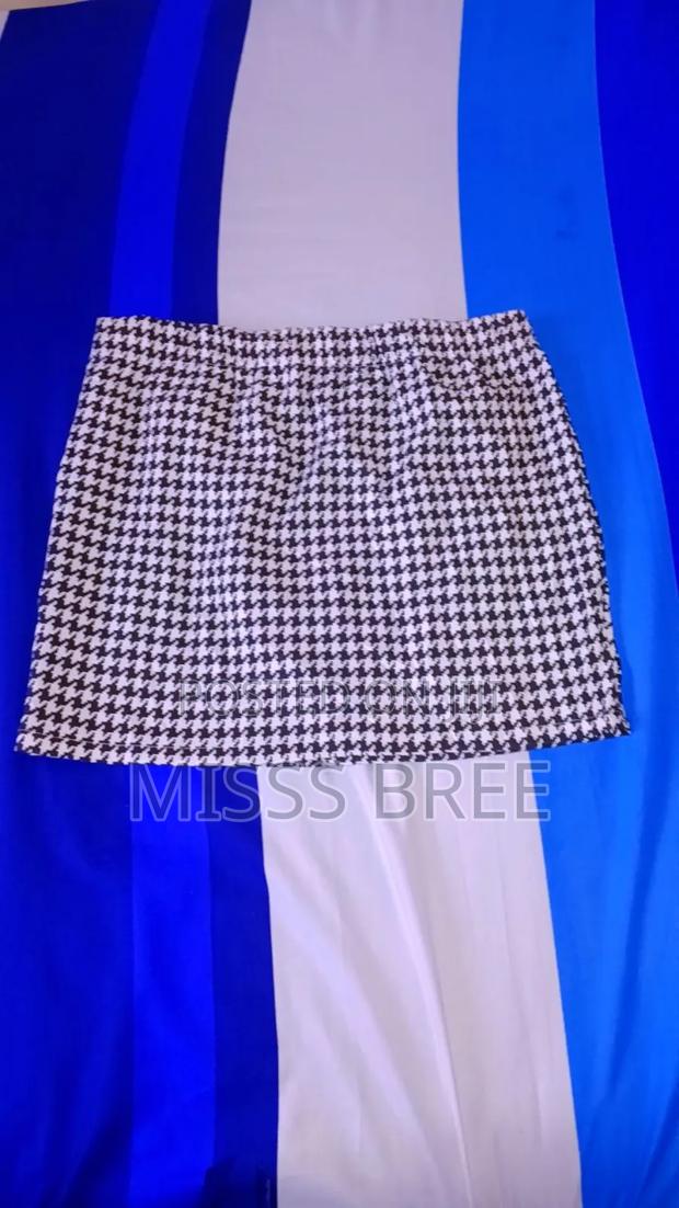 Ladies Mini Skirts - thumbnail 5