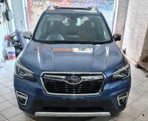 Subaru Forester Premium AWD 2020 Blue