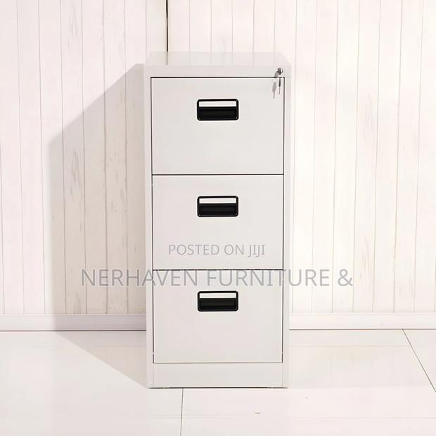 3 Drawer Metallic Office Cabinet for Secure Storage