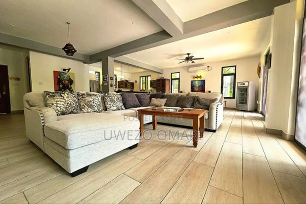 Beach House - thumbnail 5