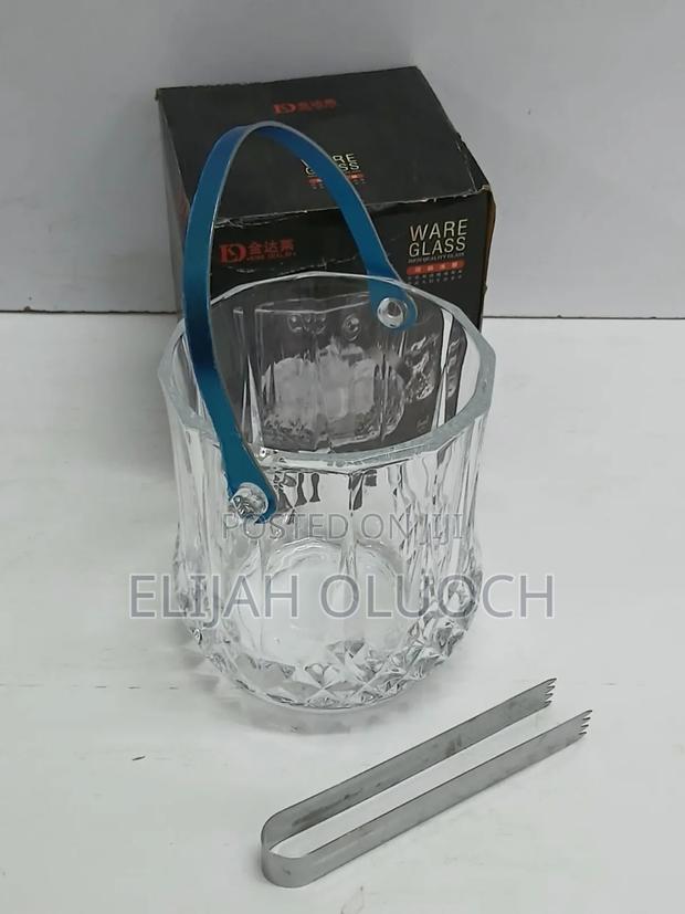 Portable Ice Cube Bucket With Handle - main view