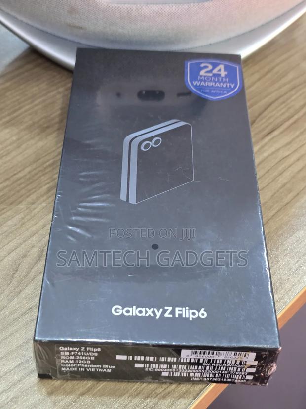 New Samsung Galaxy Z Flip6 256 GB Black