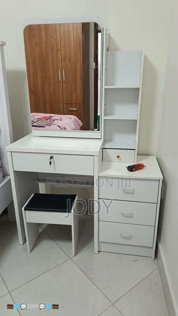 Modern Dressing Table – Elegant & Practical - thumbnail 2