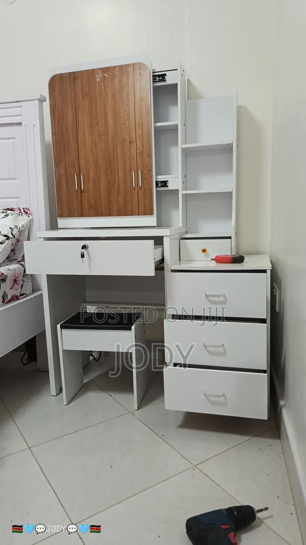 Modern Dressing Table – Elegant & Practical - thumbnail 2