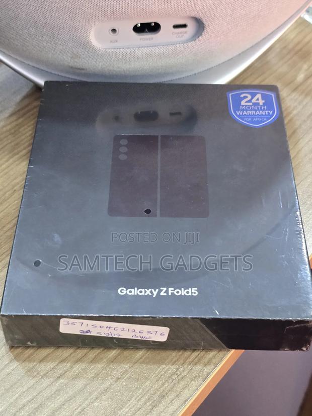New Samsung Galaxy Z Fold 5 512 GB Blue - main view