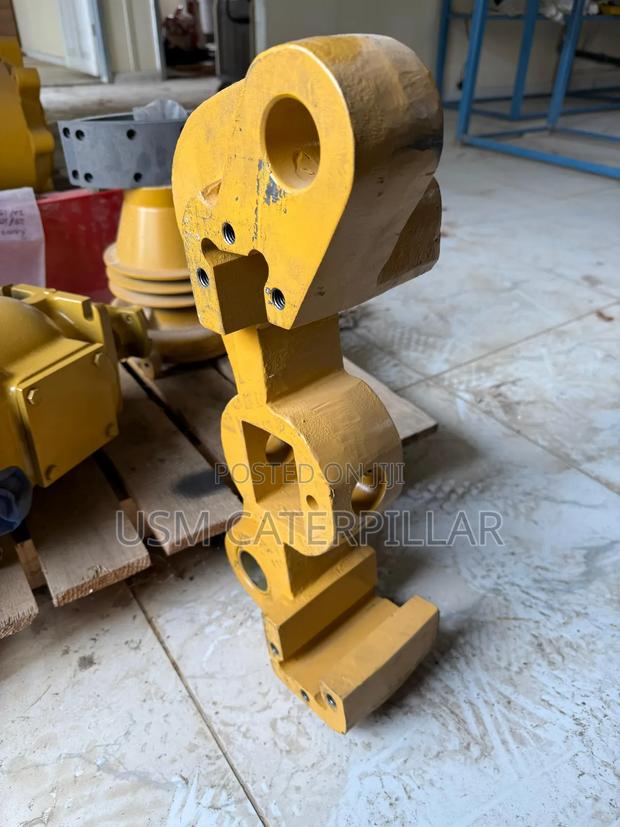 Caterpillar Grader Bracket - thumbnail 2