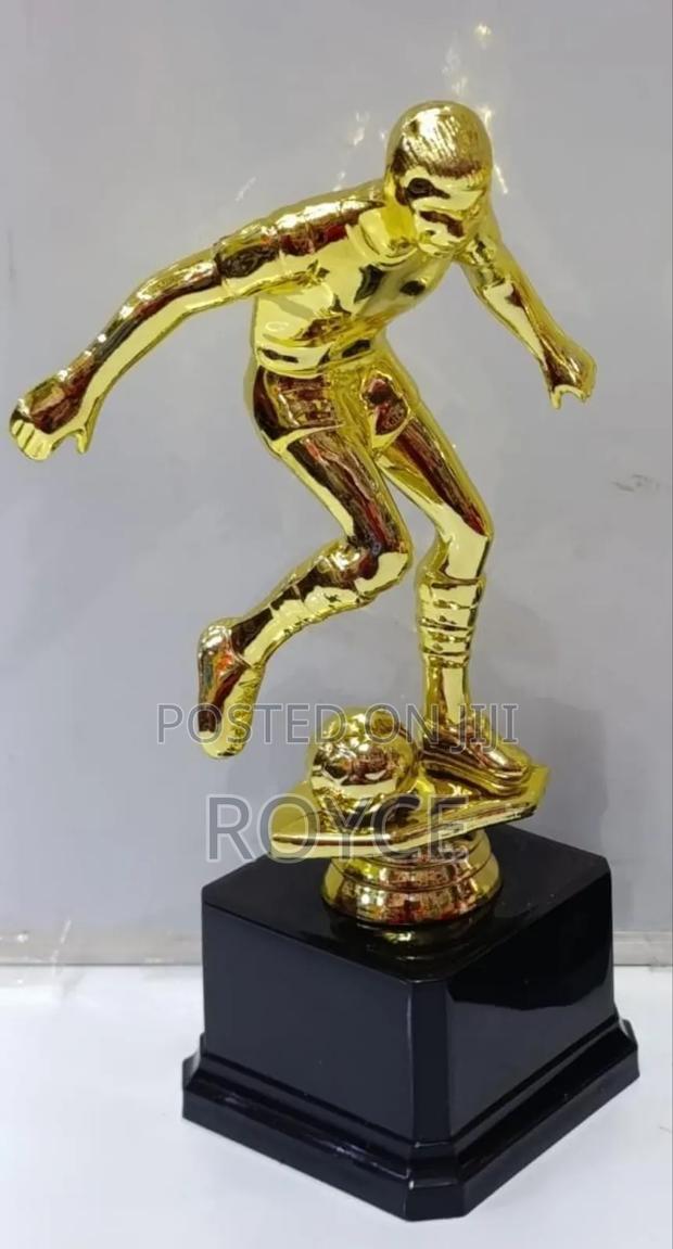 Soccer Figurine Trophy - thumbnail 2