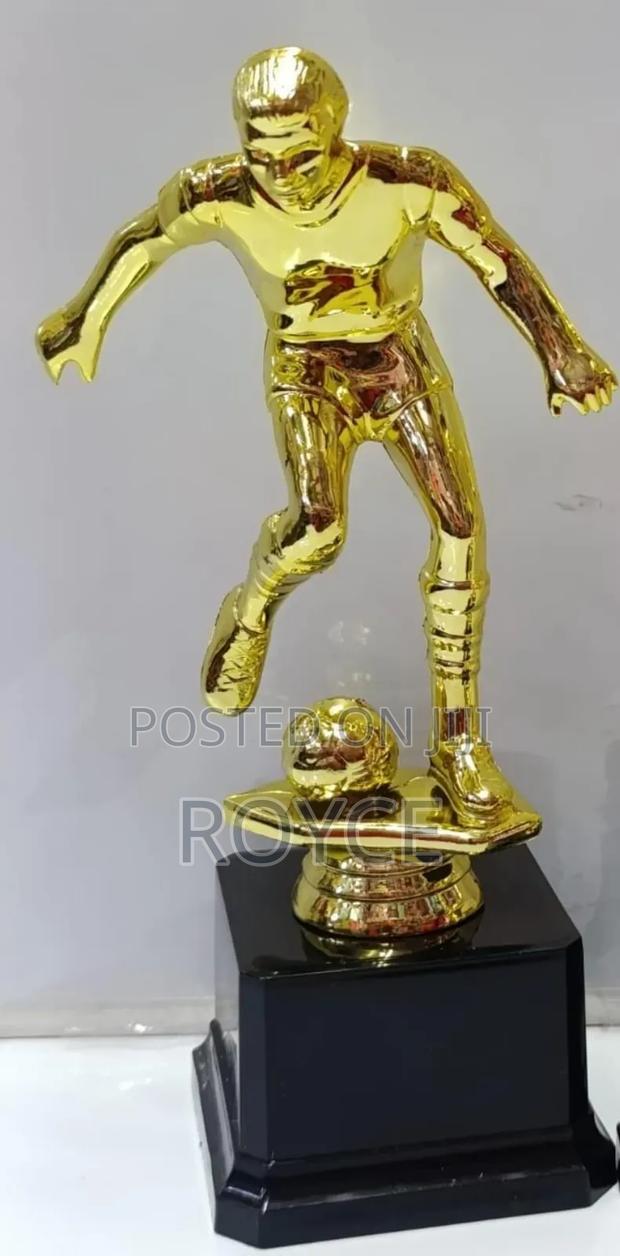 Soccer Figurine Trophy - thumbnail 3