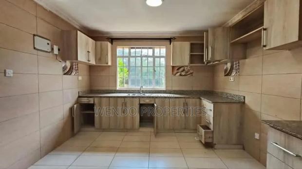 5bdrm Villa in Hardy for rent - thumbnail 3