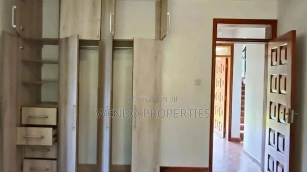 5bdrm Villa in Hardy for rent - thumbnail 8