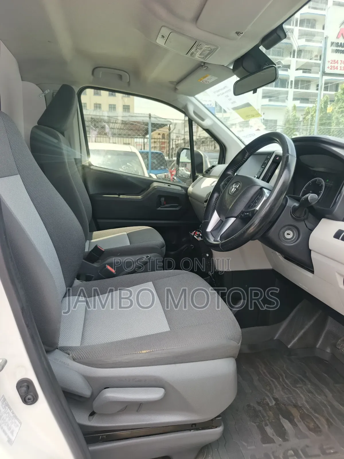 Toyota HiAce 2021 White