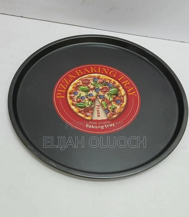 Non Stick Perforated Pizza Pan Now Available*

Colours : Black - thumbnail 3