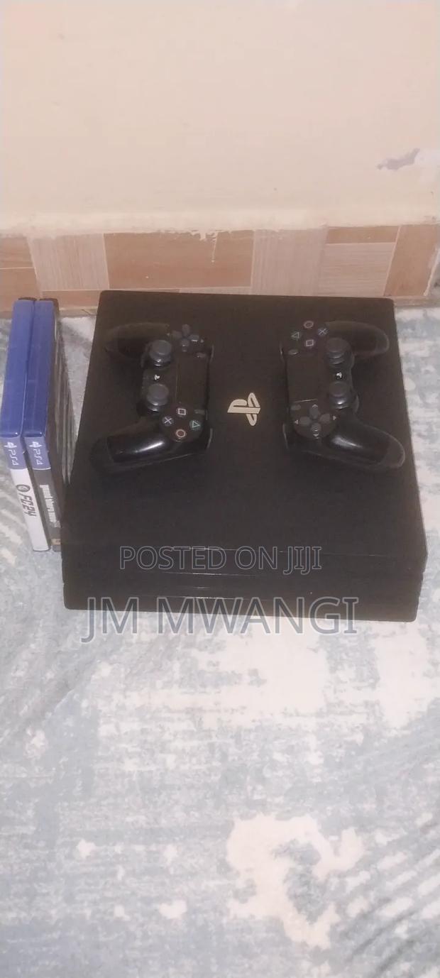 Ps4 Pro With 2games