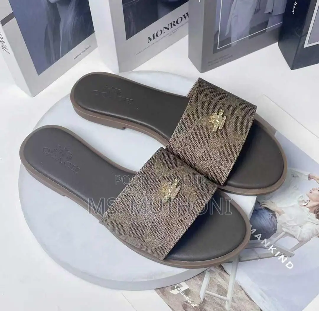 Quality Ladies Coach Sandals Sizes 37-42