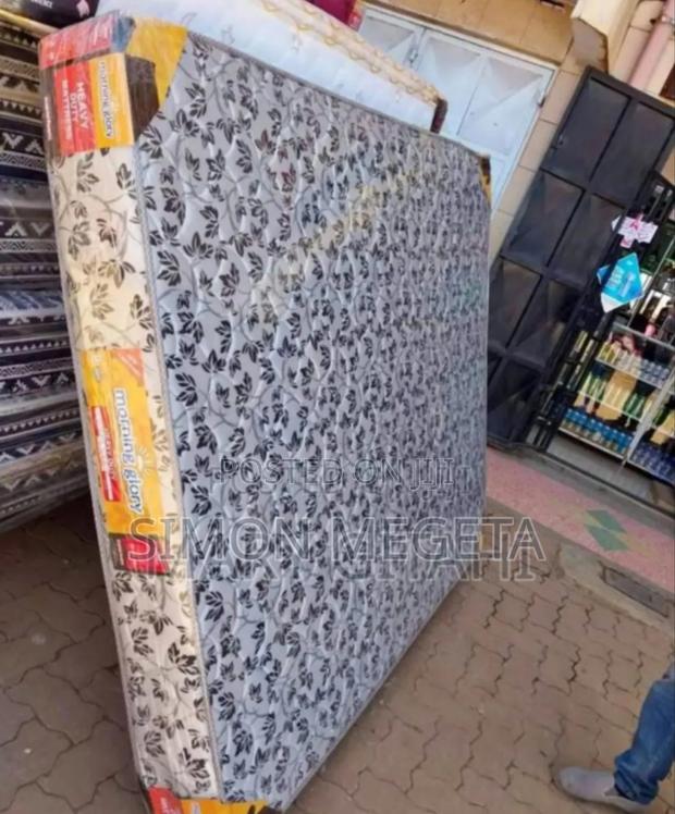 Medium Density Mattress 5by6 10inch - main view