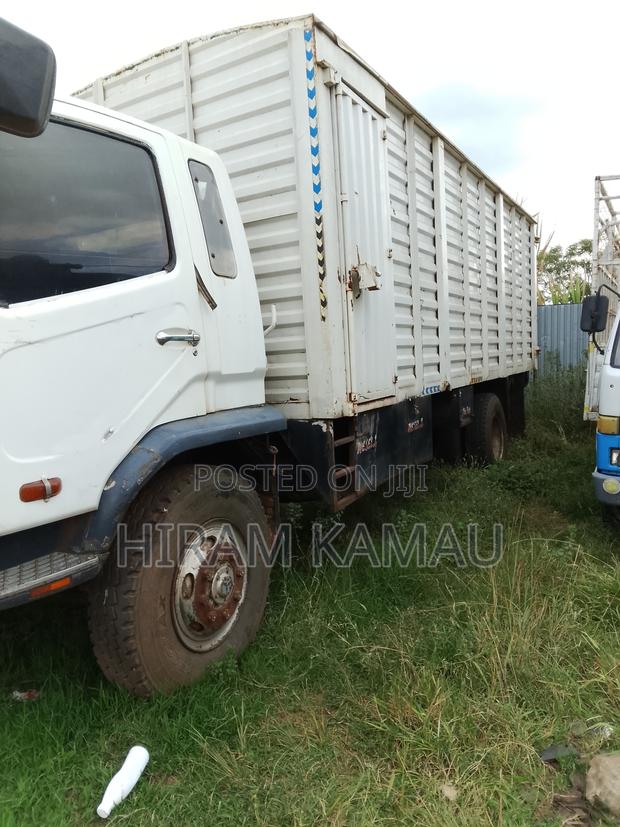 Mitsubishi Fuso - thumbnail 3