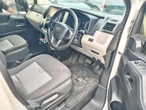 Toyota HiAce 2019 White - thumbnail 7