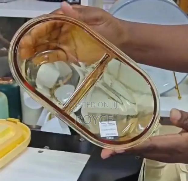 High Borosilicate Double Partitioned Lunch Box - thumbnail 4