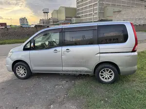 Nissan Serena 2009 Gray