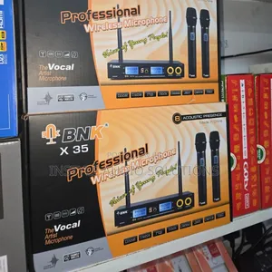 BNK X35 Professional Wireless Microphone 150 Meters Frequency Range