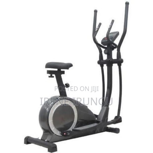 2 in 1 Elliptical Crosstrainer/ Cross Trainer With an Adjustable Seat