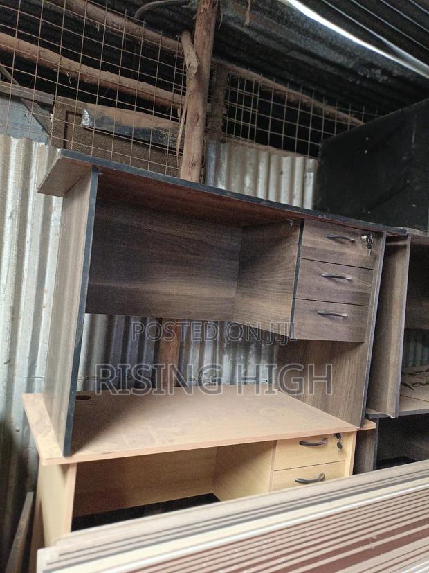 Smart Office Desks With Cable Port - main view