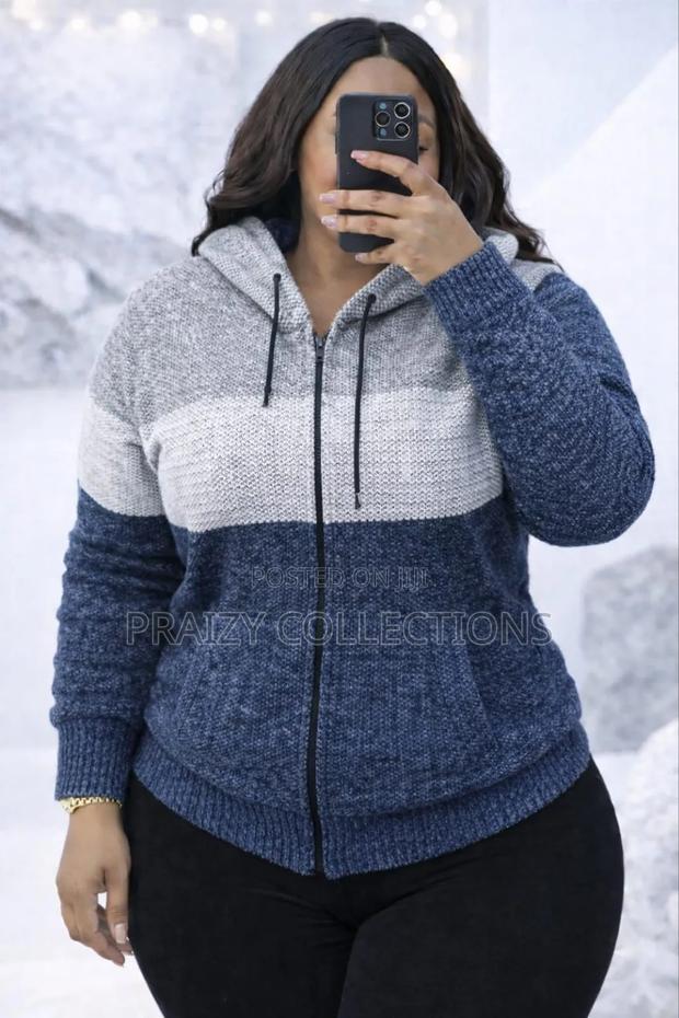 Hooded Sweaters – Cozy Stylish  - thumbnail 2