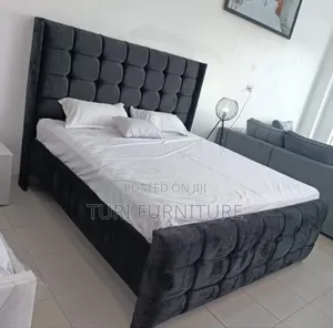 Bed Chesterfield 6by6
