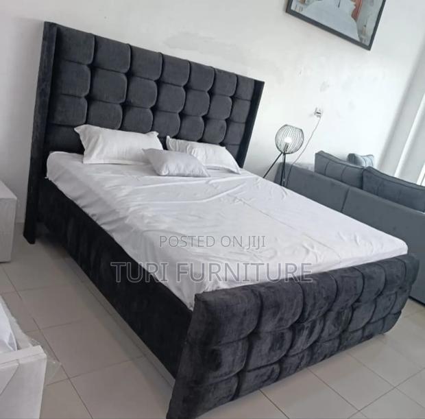 Bed Chesterfield 6by6