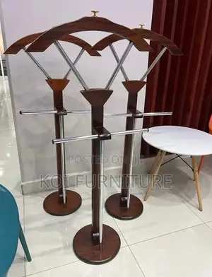 Coat Hanger : Stylish Mahogany Brown Office Coat Hanger,