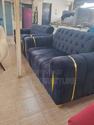 Chester Feld Sofa With Spring Cushions