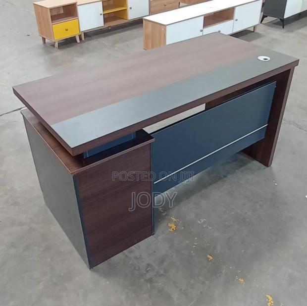 Executive Office Desk - main view