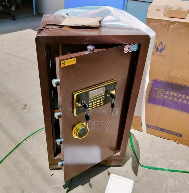 Digital Security Safe Box - main view