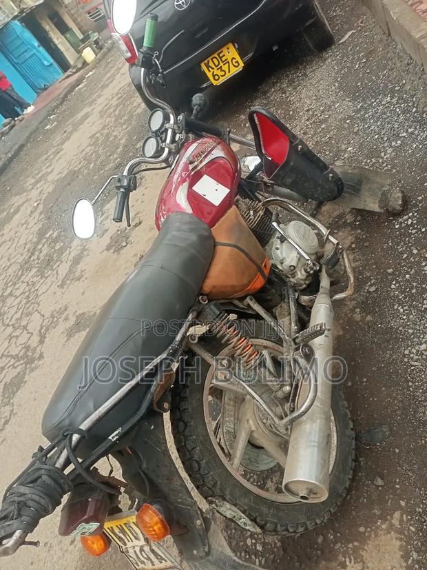 Bajaj Boxer 100 2018 Red