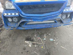 Isuzu NQR 2005 Blue