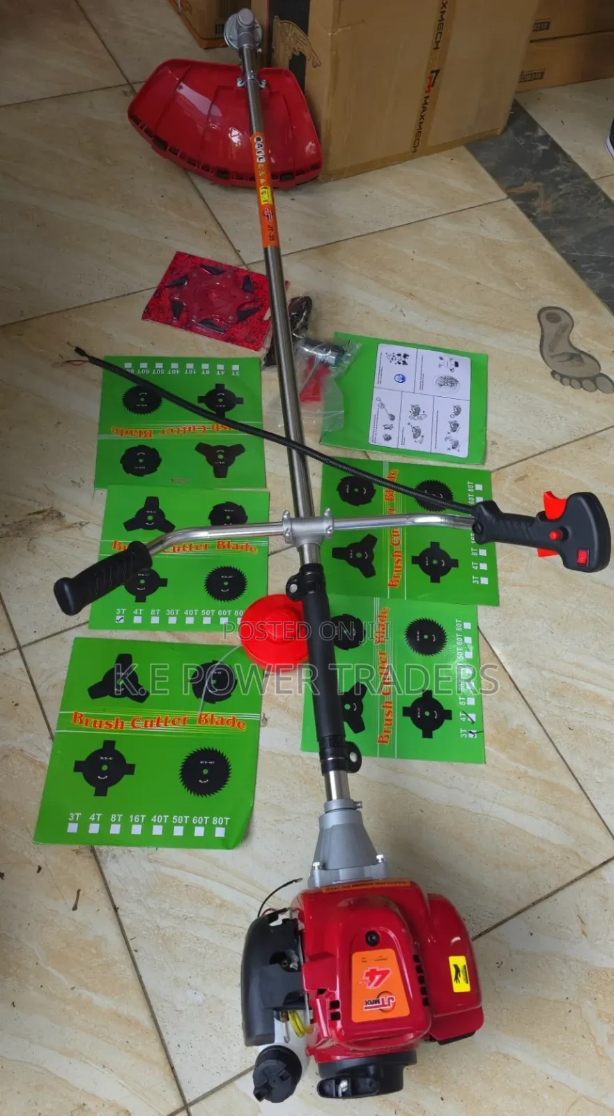 New 4-stroke Petrol Brush Cutter / Grass Trimmer With 8 Blades