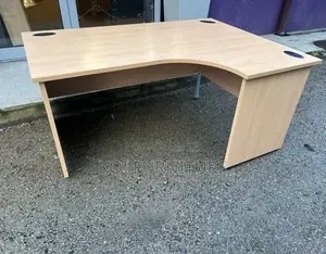 Office Desk : 1.4m (Or 140cm) Curved Modern Office Desk