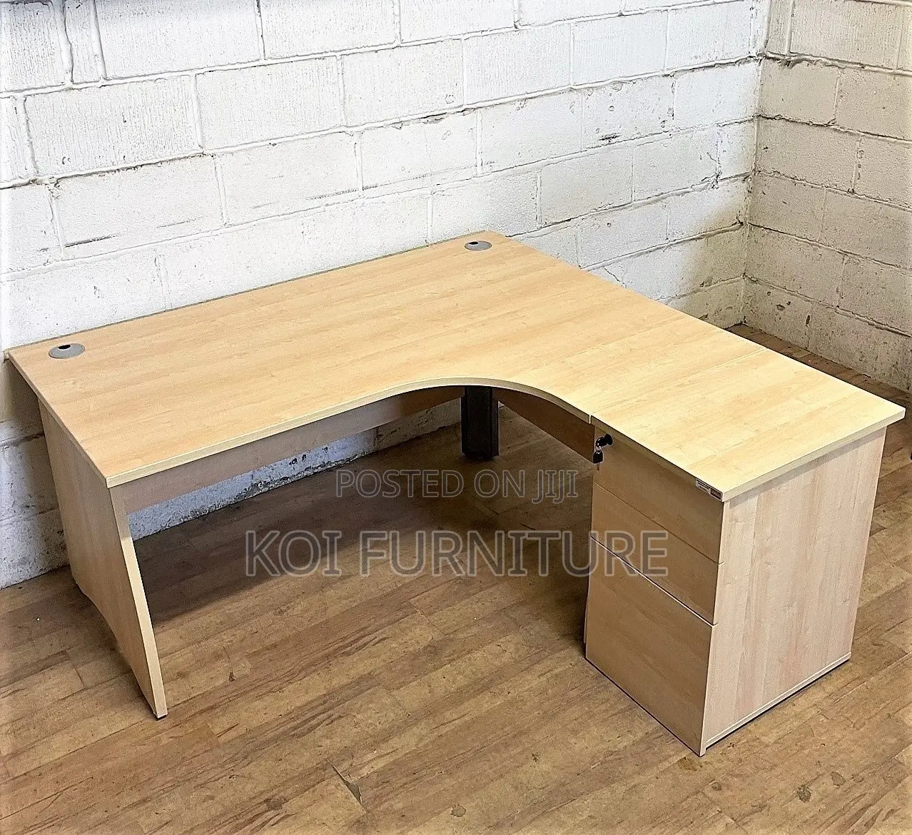 Office Desk : 1.4m (Or 140cm) Curved Modern Office Desk