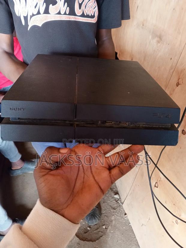 Playstation 4 - thumbnail 8