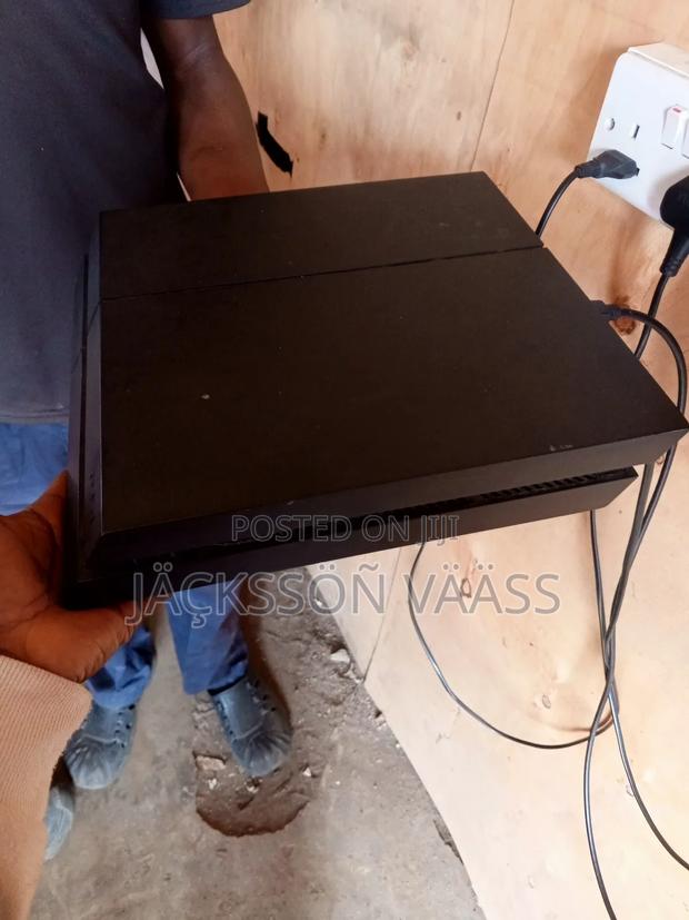 Playstation 4 - thumbnail 10