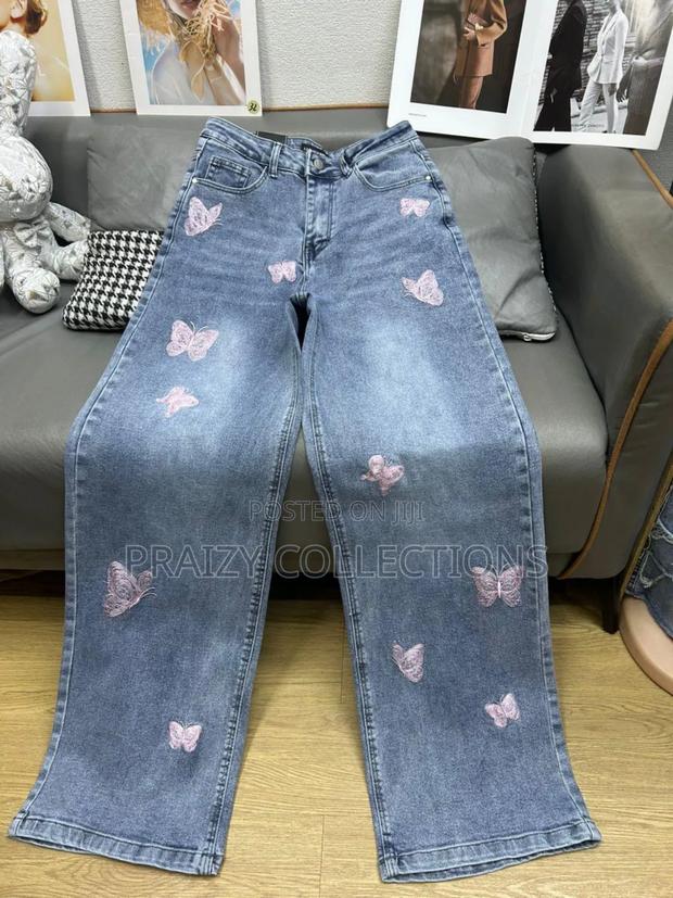 Embroidered Wide-Leg Jeans - thumbnail 3