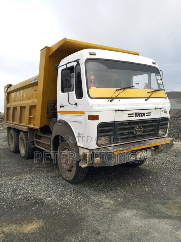 Tata Tipper - main view
