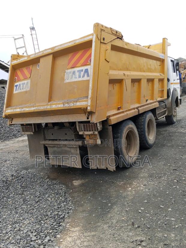 Tata Tipper - thumbnail 3