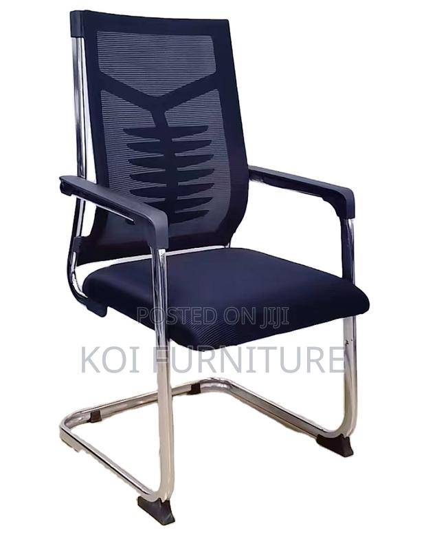 Office Chair :Ergonomic Visitor Seat With a Breathable Black Mesh Back - thumbnail 5