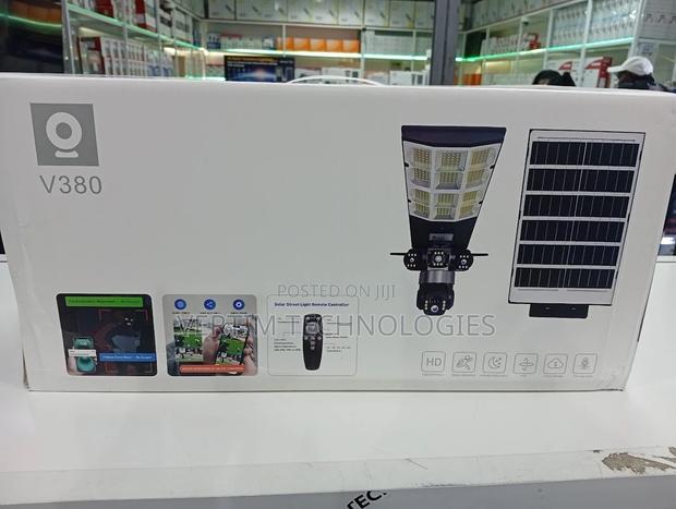 Inexpensive 4g PTZ Rotating Dual Lens Solar Camera Solar Street Light