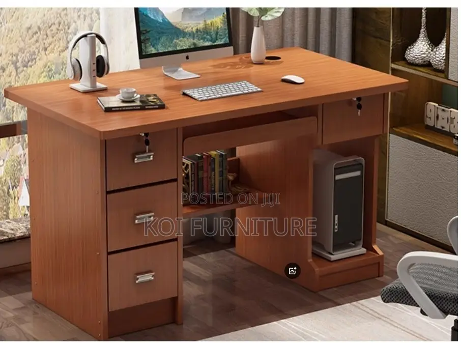 Office Desks: 1400mm Executive Office Desk With Dtawers,Keyboard Trays