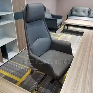 Office Chair : Modern High-Back Executive Office Chair